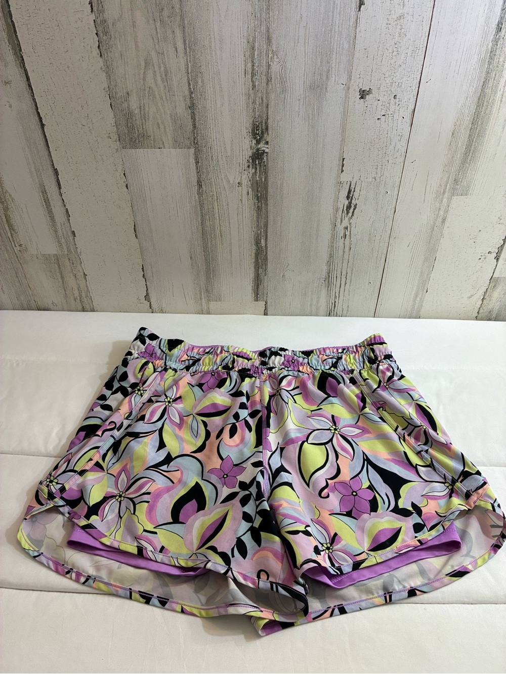 Avia Floral Print Athletic Shorts in Pastel Multi Women’s Sz L